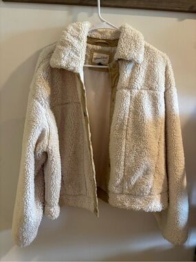 Universal Thread Cream Teddy Sherpa Jacket